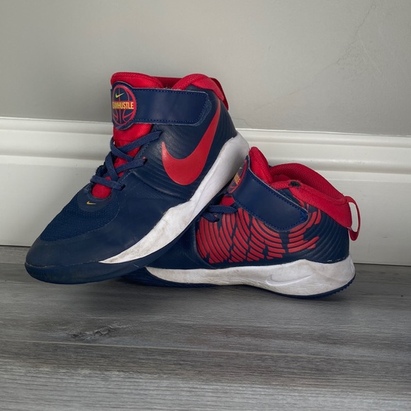 Boys Nike Team Hustle Navy & Red - Picture 2 of 10